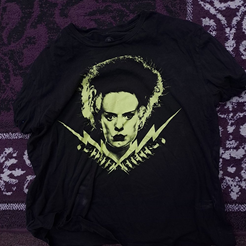 BRIDE OF FRANKENSTIEN GLOW IN DARK T-SHIRT VINTAGE (GREAT DESIGN)